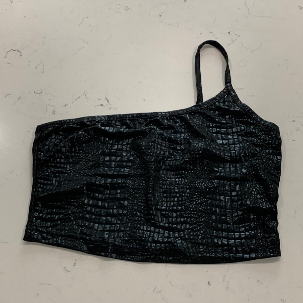 One shoulder crop tank brand new